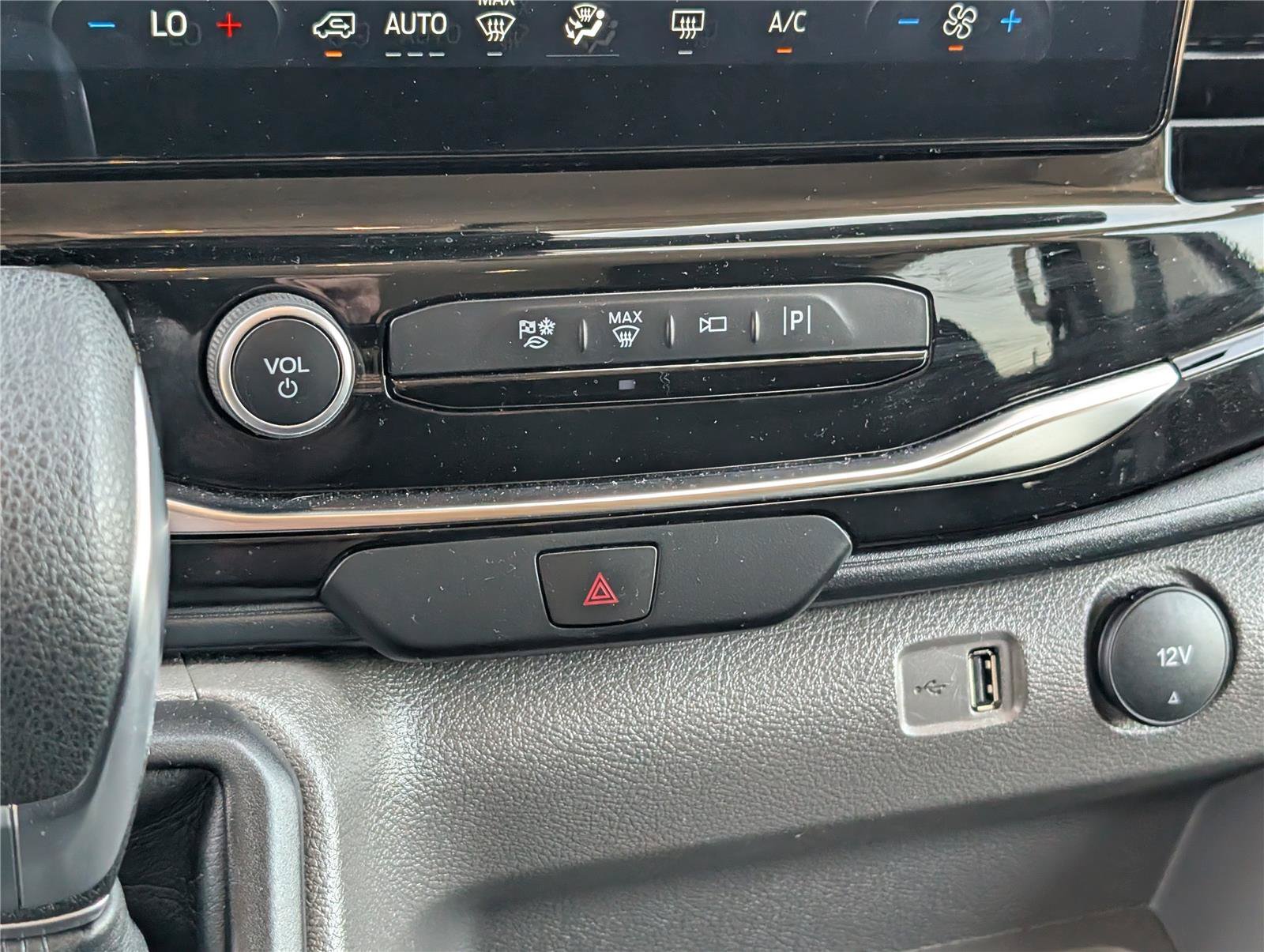 2023 Ford Transit Passenger Van XL - Photo 28