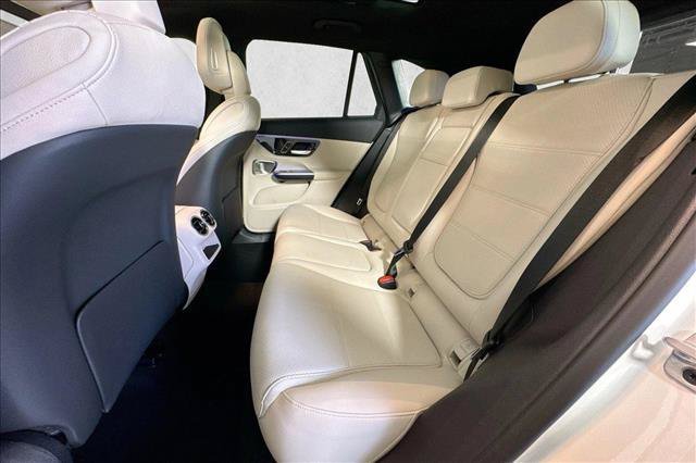 New 2026 Polar White Mercedes-Benz GLC 300 image 52