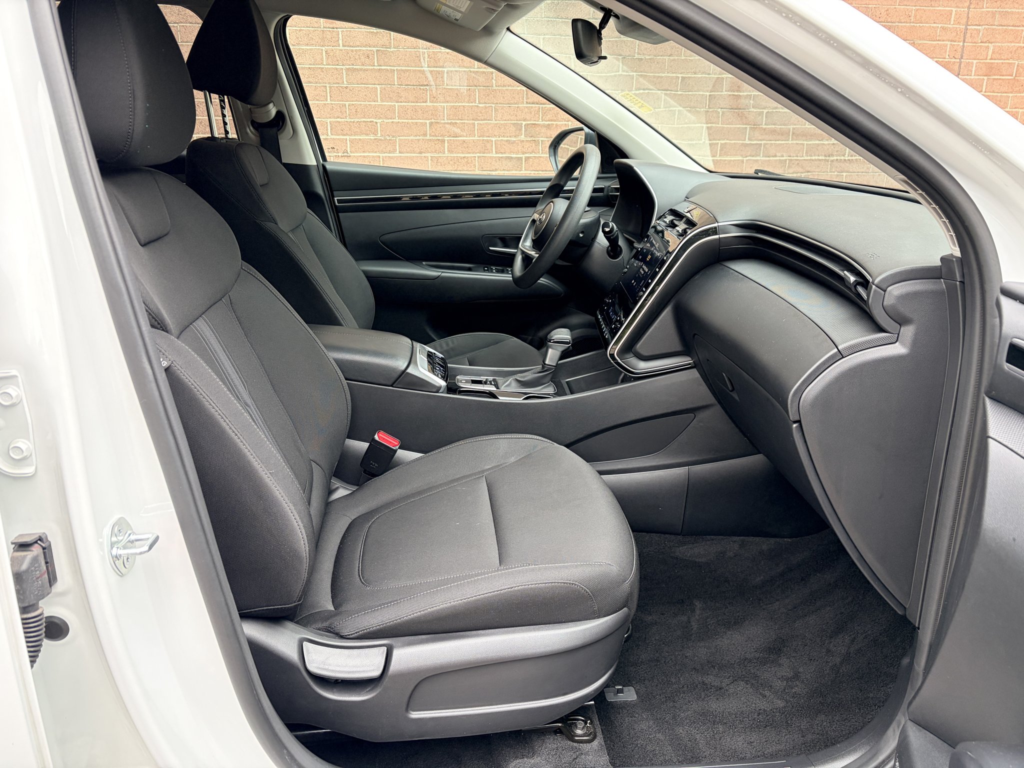Used 2024 White Pearl Hyundai SEL image 23
