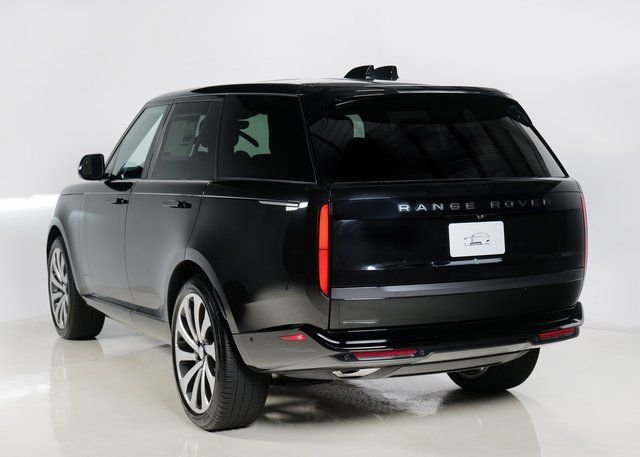 New 2026 Santorini Black Land Rover SE image 31