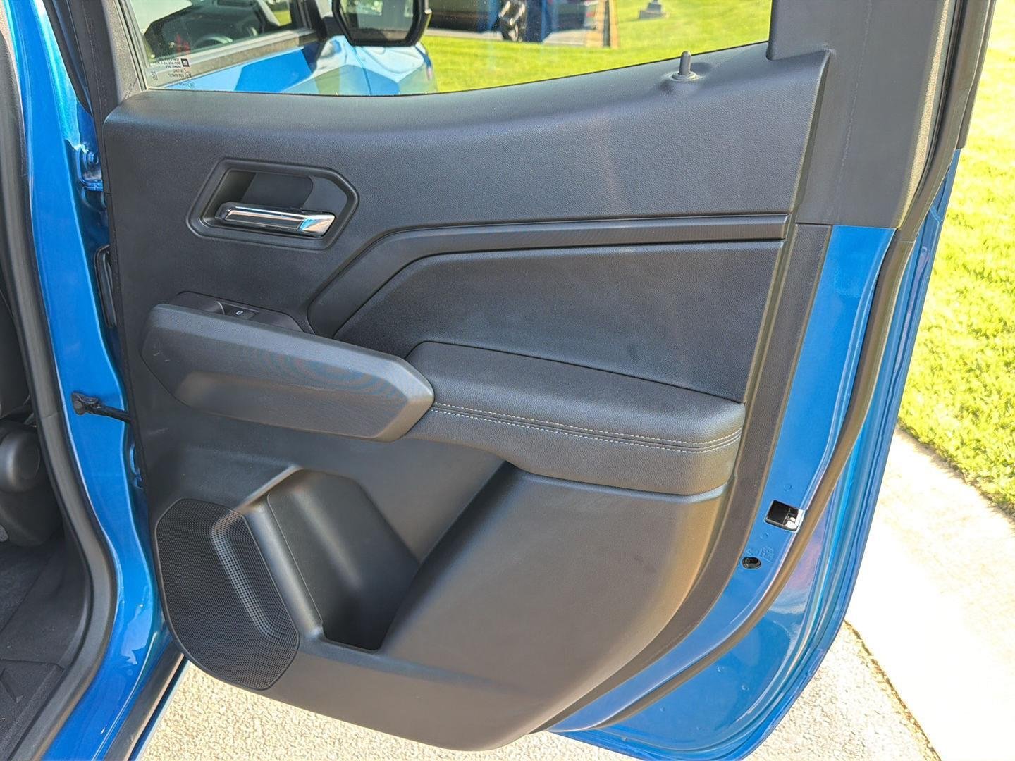 Used 2023 Glacier Blue Metallic Chevrolet 2WD LT image 15