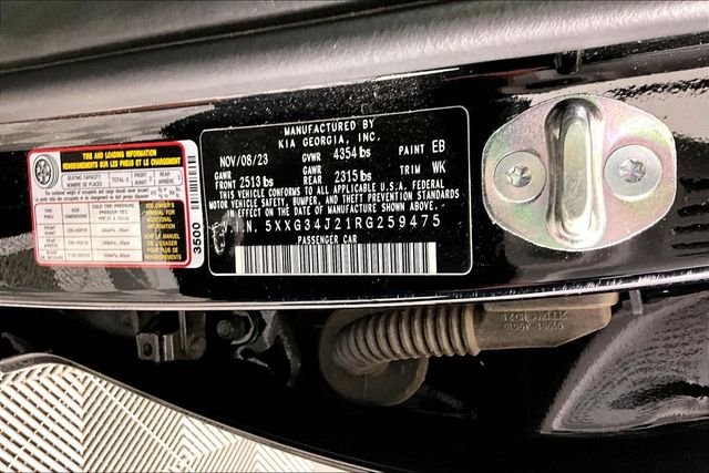 Used 2024 Black Kia EX image 5
