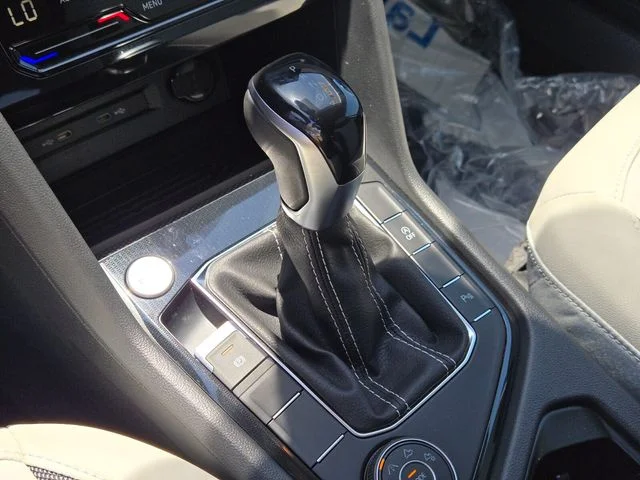 New 2026 Blue Volkswagen 1.5T SE image 14