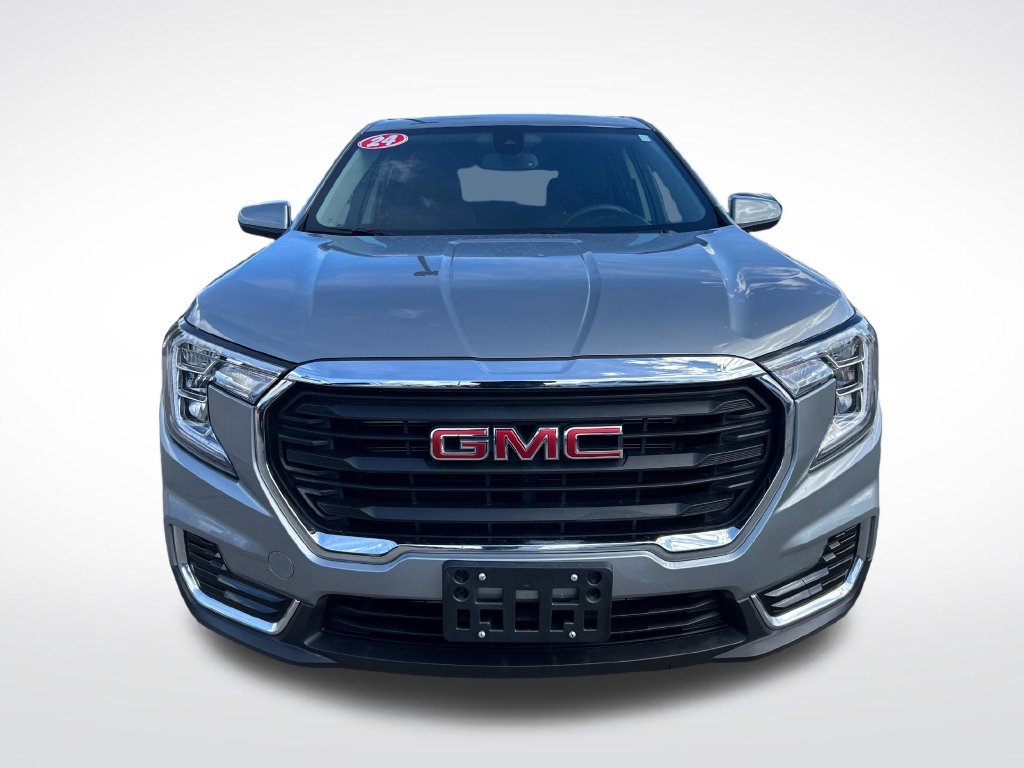 Used 2024 Silver GMC SLE image 9