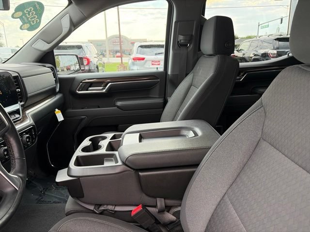 2023 Chevrolet Silverado 1500 LT - Photo 12