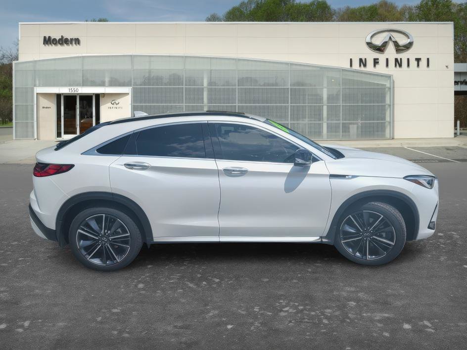 Certified Used 2025 Radiant White INFINITI SENSORY image 3