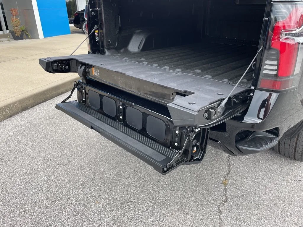 2024 Chevrolet Silverado EV RST - Photo 106