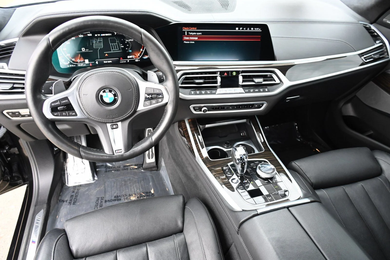Used 2021 Black Sapphire Metallic BMW M50i image 16
