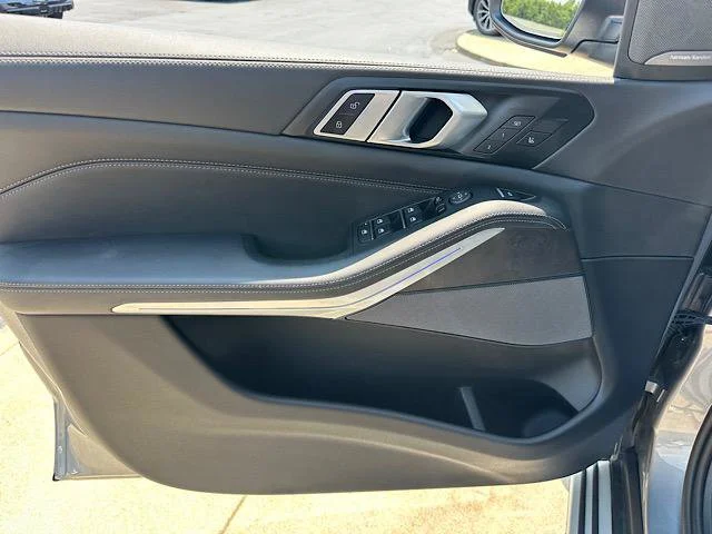 Certified Used 2025 Skyscraper Grey Metallic BMW xDrive40i image 15