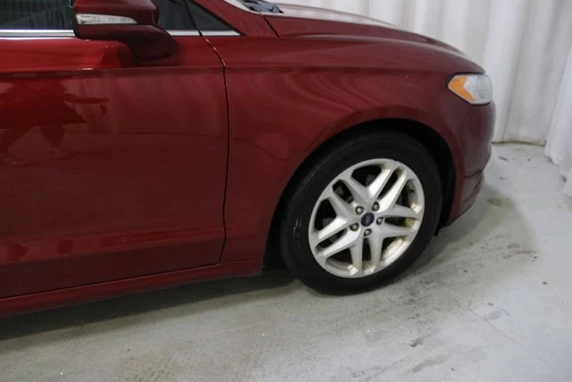 Used 2014 Red Ford SE image 32
