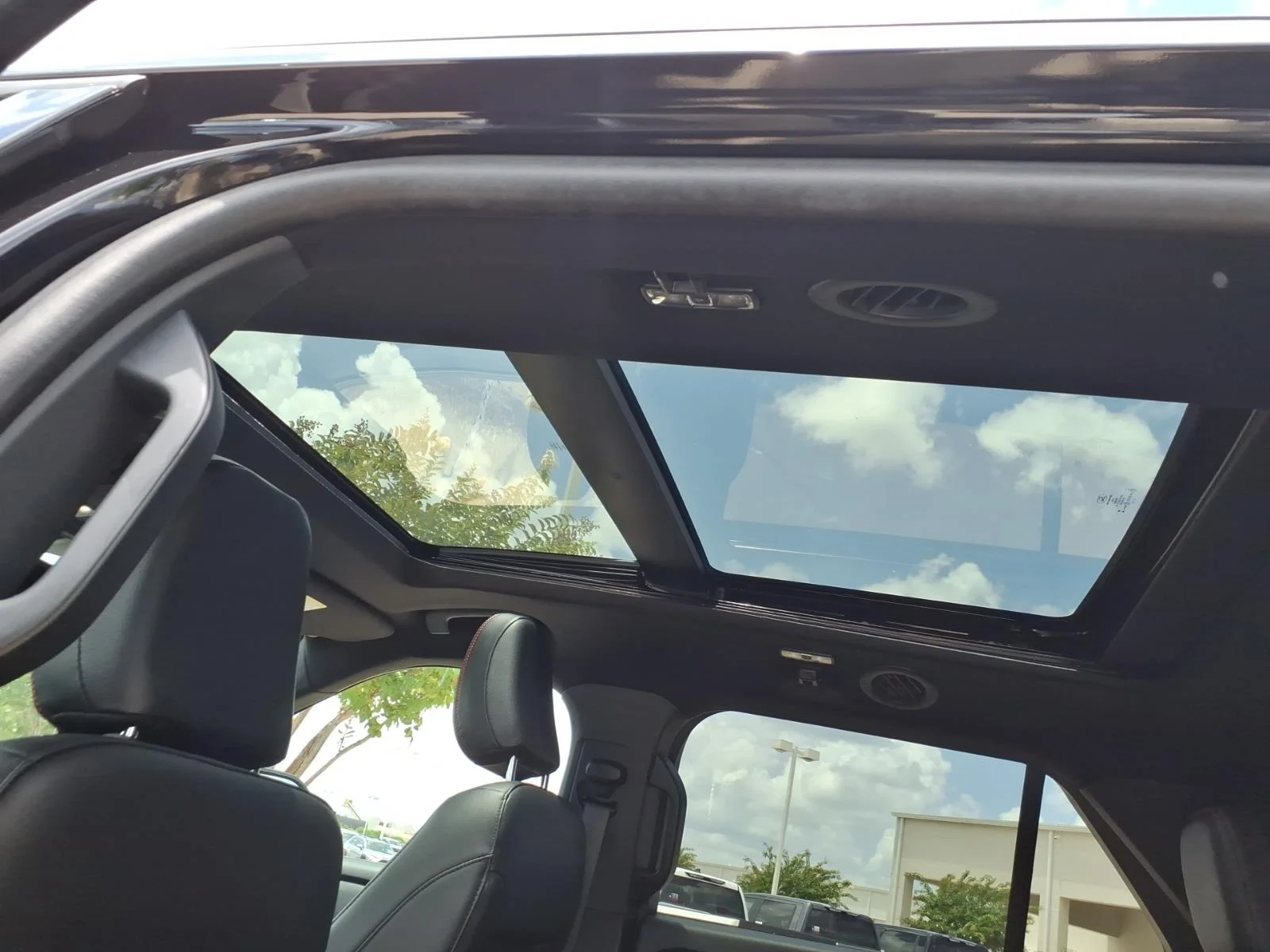 2024 Ford Explorer ST-LINE - Photo 9