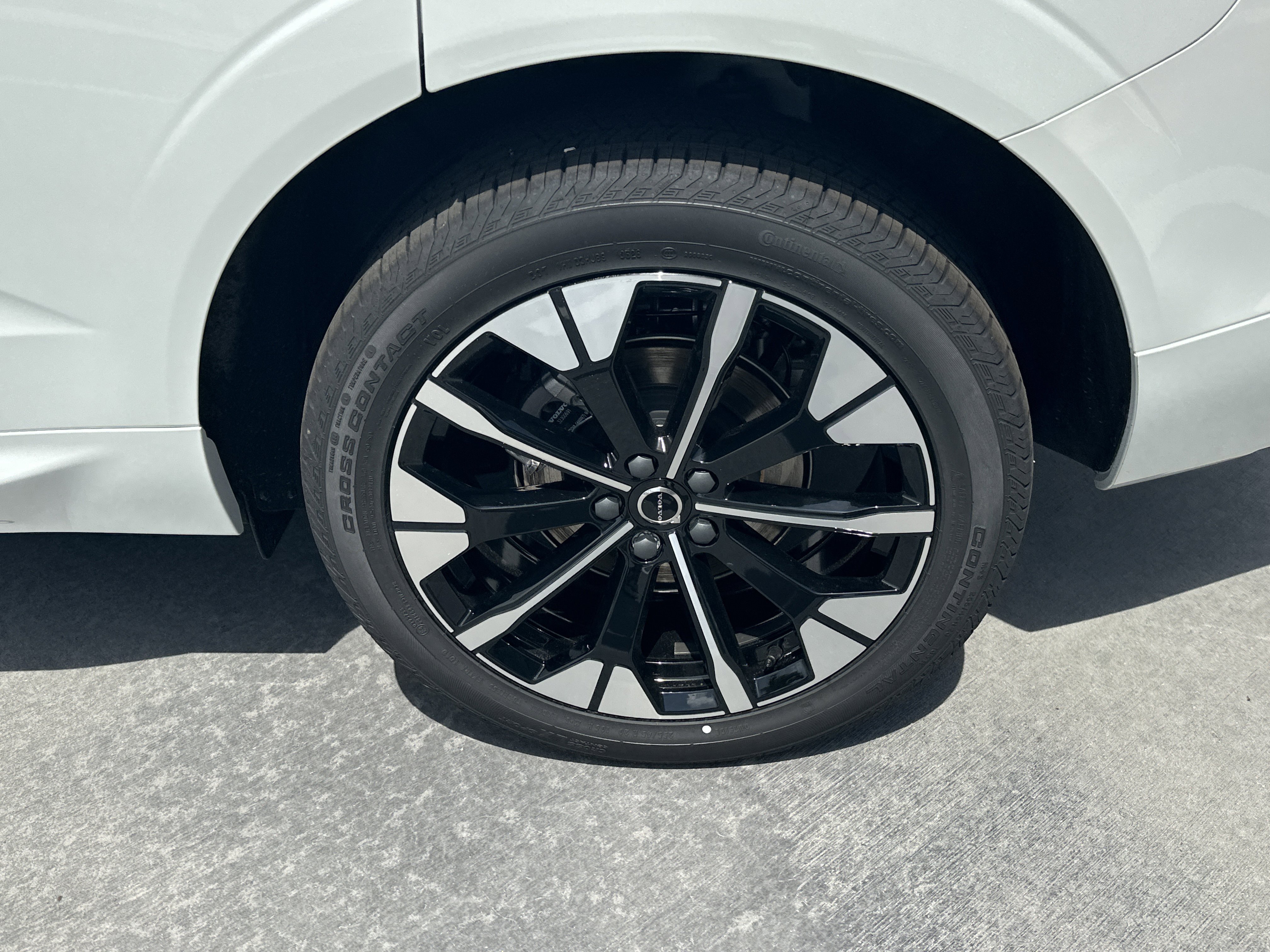 New 2026  Volvo Plus image 11