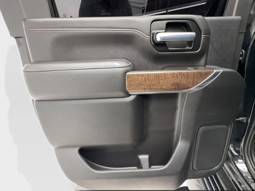Used 2021 Black GMC Denali image 27