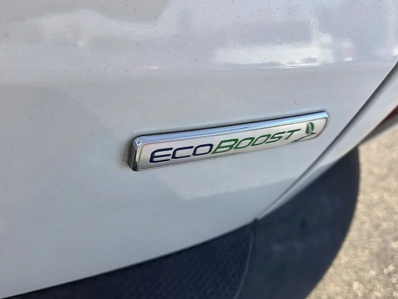 Used 2020 Star White Ford SEL image 14