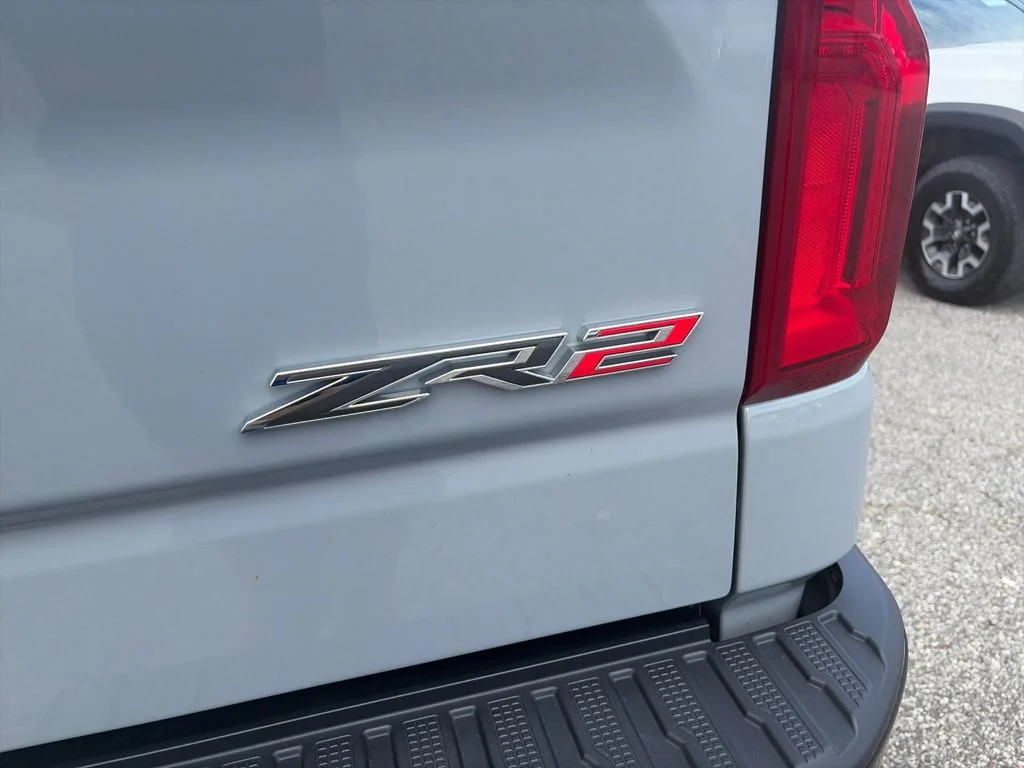 Used 2024 Gray Chevrolet ZR2 image 34