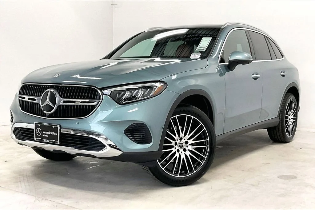 New 2026 Verde Silver Metallic Mercedes-Benz GLC 300 image 14