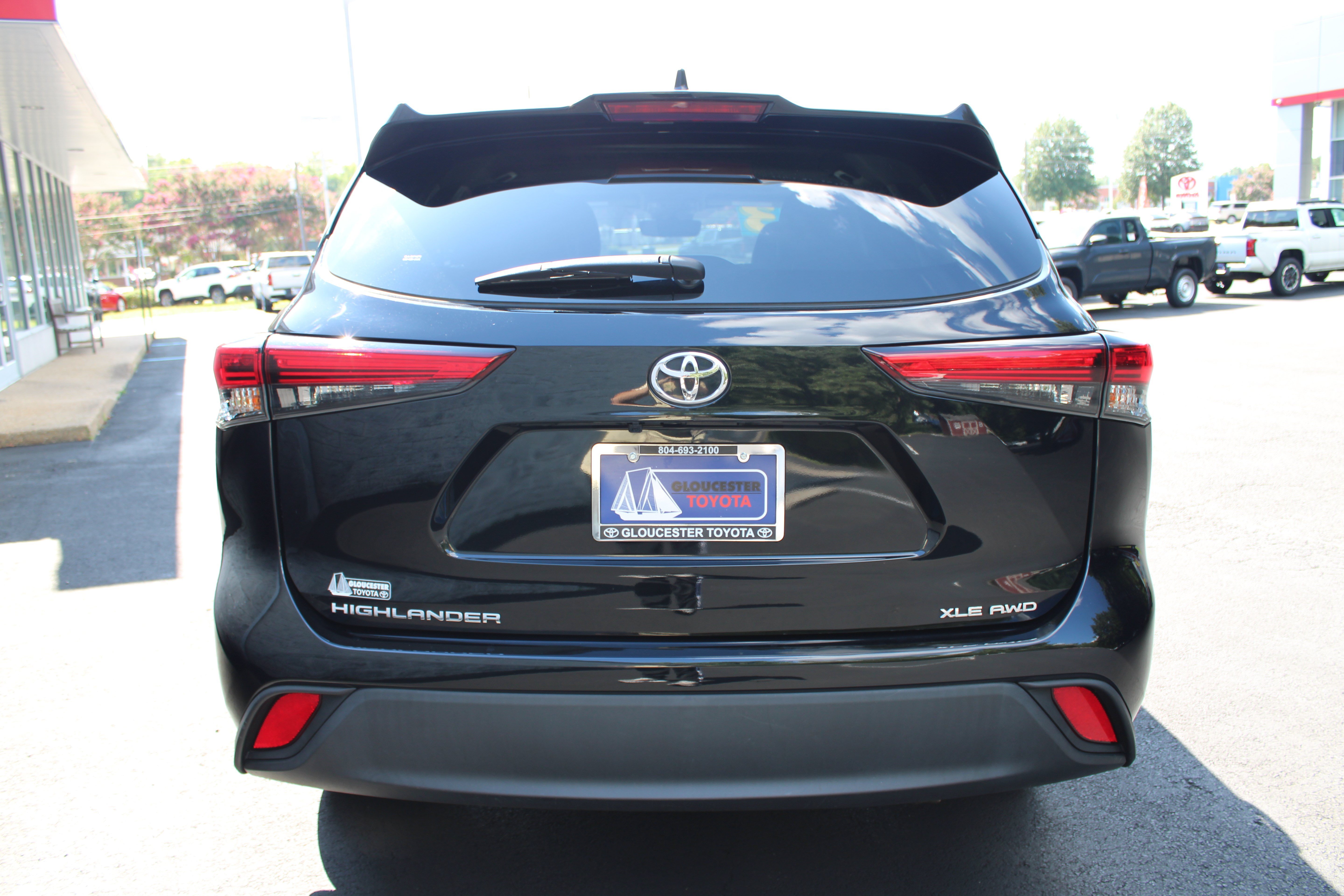 2023 Toyota Highlander XLE - Photo 6