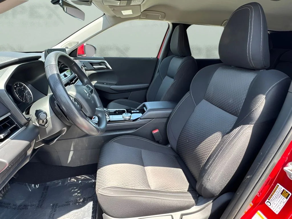 Used 2025 Red Mitsubishi ES image 9