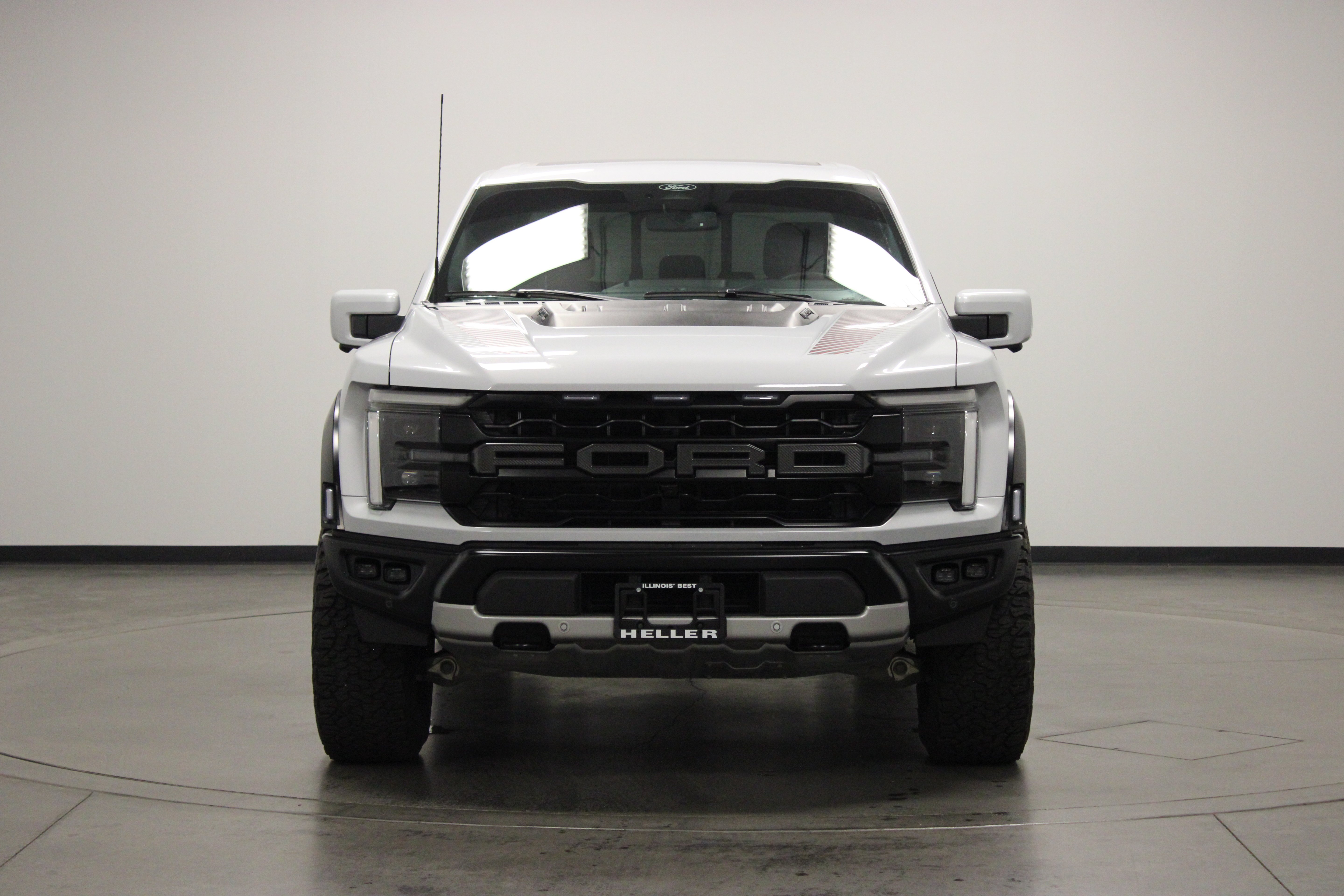 Used 2025 Space White Metallic Ford Raptor image 3