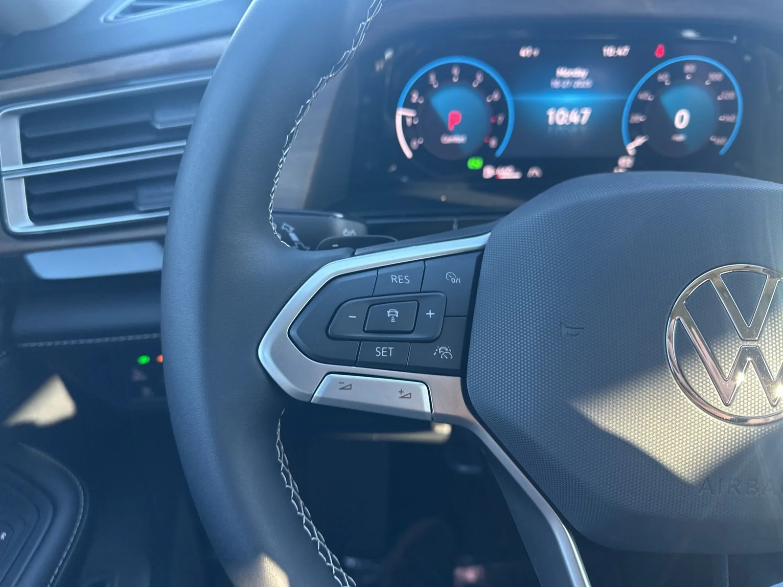 2026 Volkswagen Atlas SE w/Tech - Photo 17