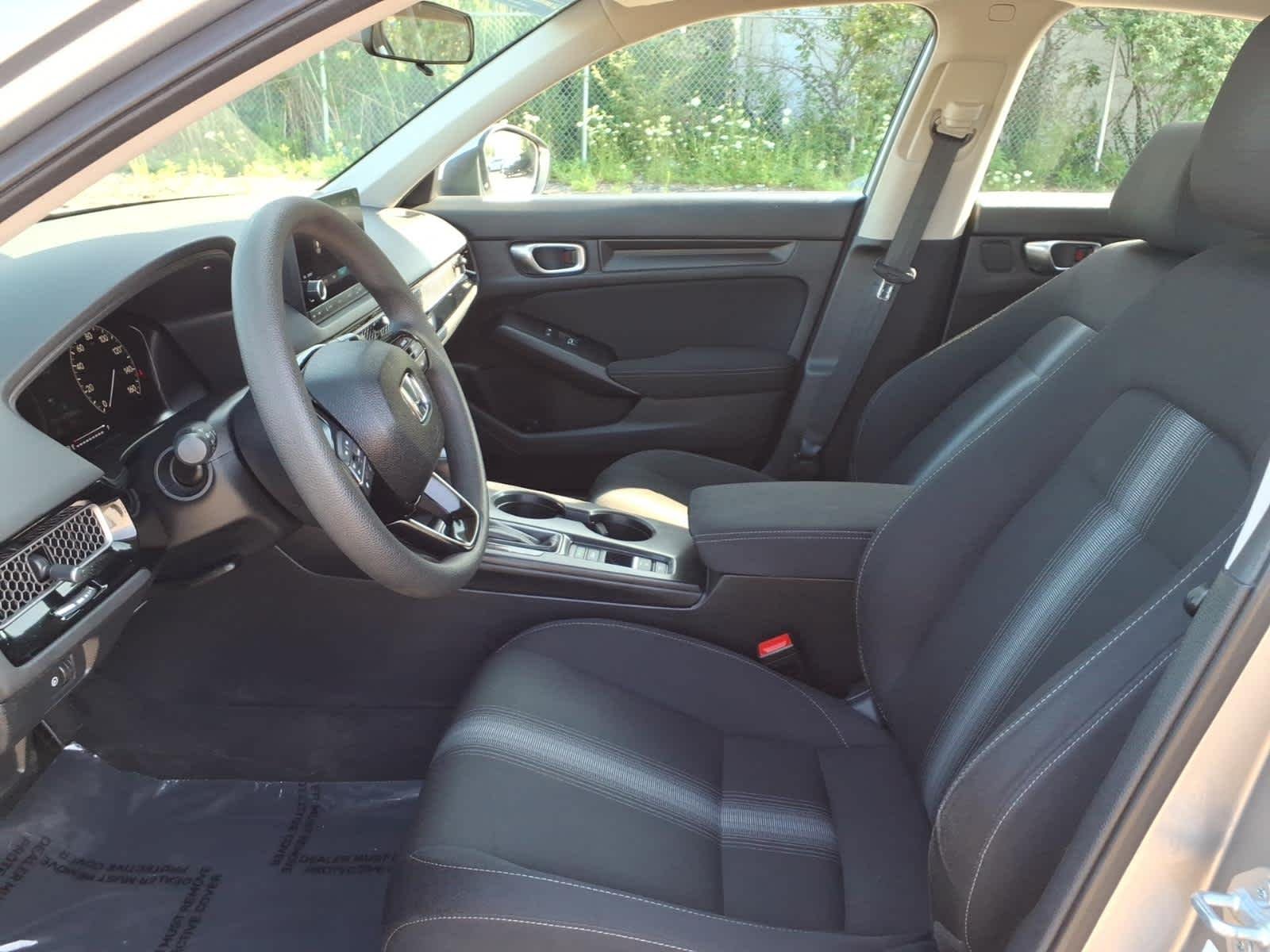 2024 Honda Civic Hatchback LX - Photo 16