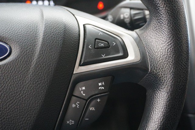 Used 2020 GREY Ford SE image 23