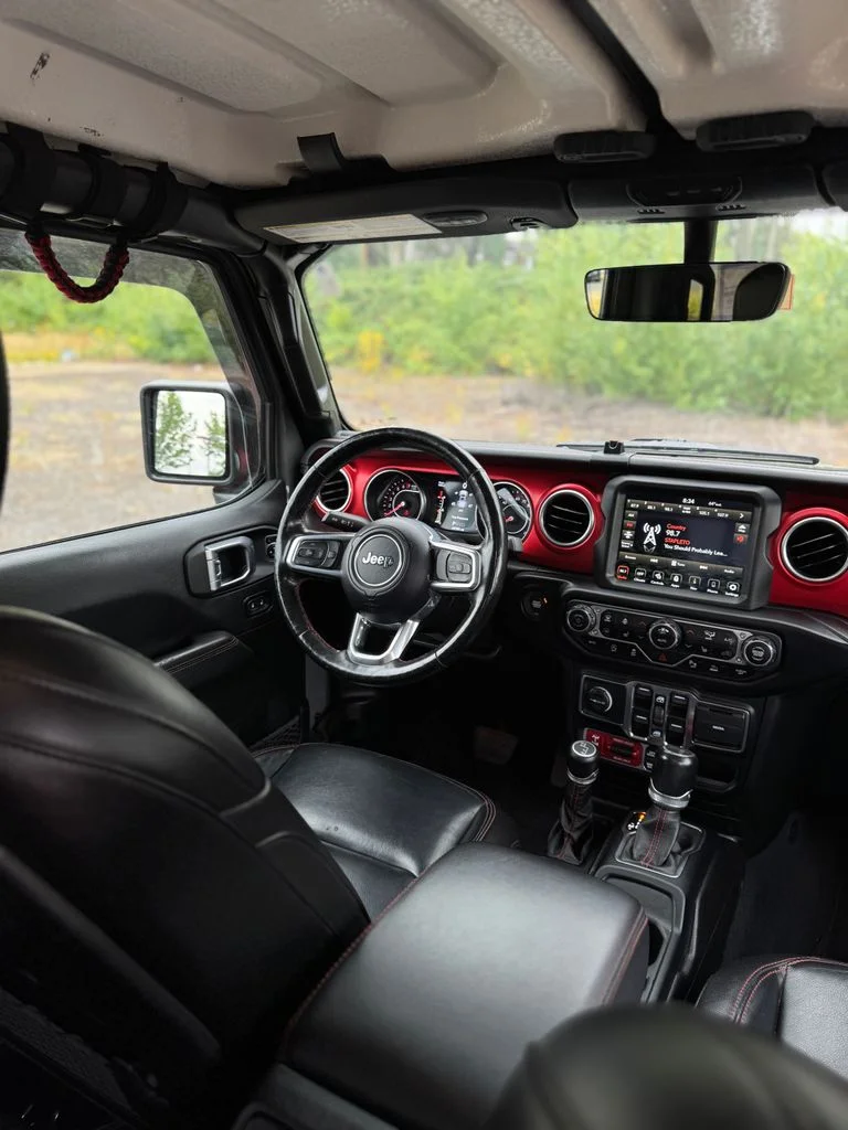 Used 2021 Sting-Gray Clearcoat Jeep Rubicon image 28