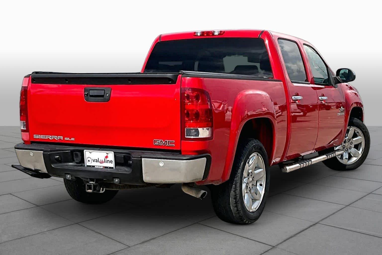 Used 2013 Fire Red GMC SLE image 12