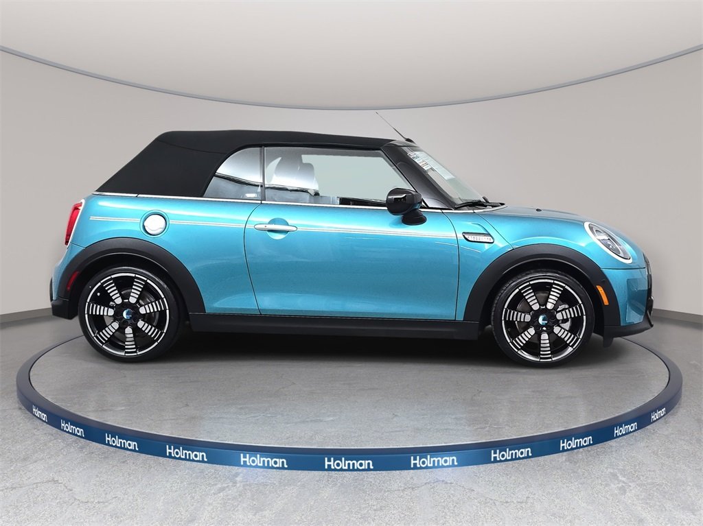 2024 Mini Cooper S Iconic photo 4