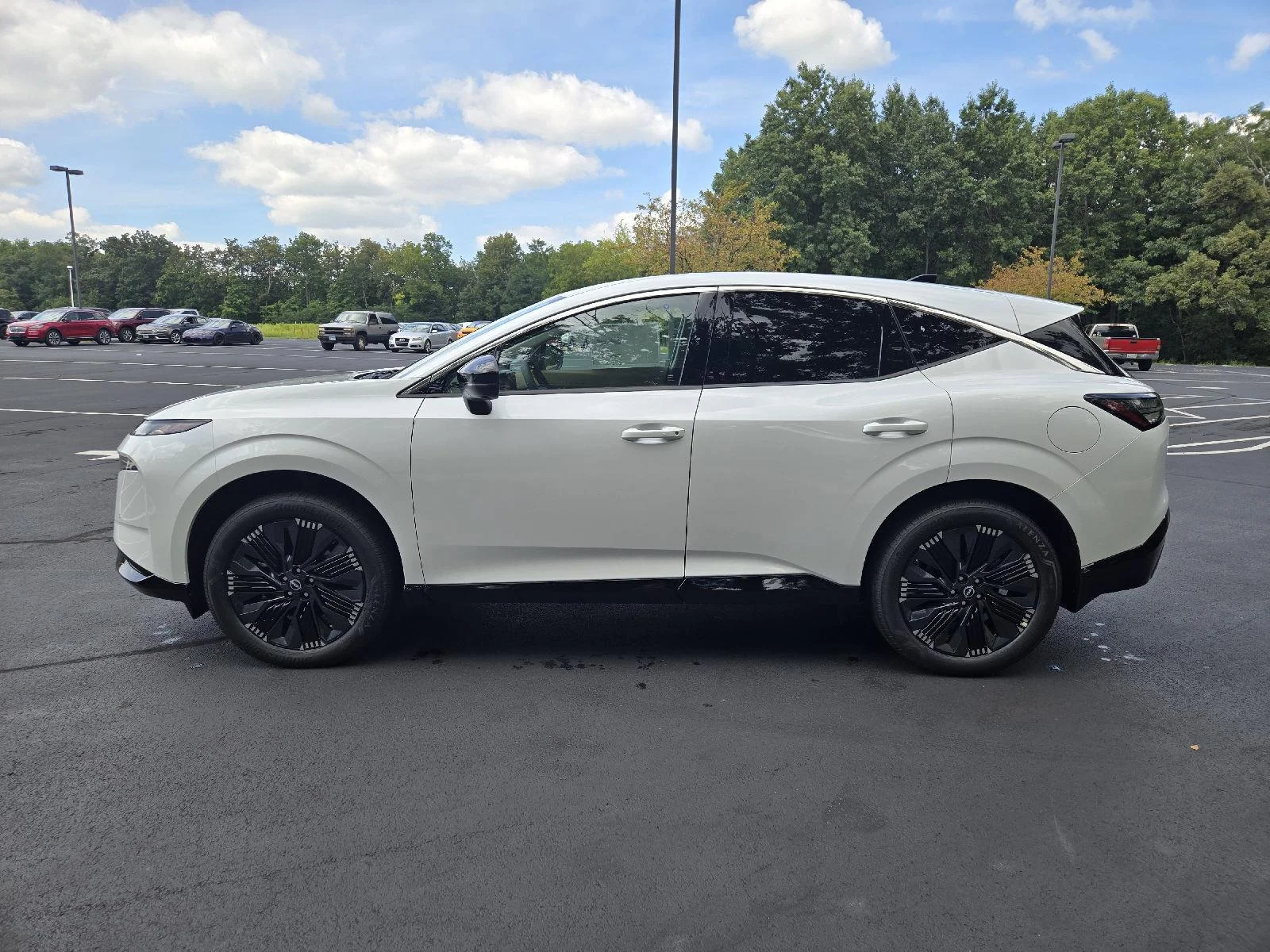 New 2027  NISSAN  image 5