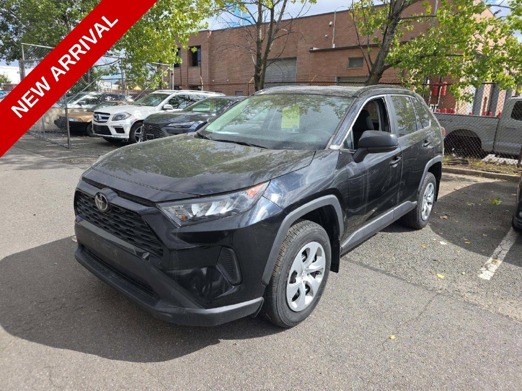 2019 Toyota RAV4 LE AWD photo