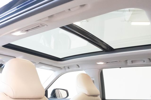 Used 2024  Toyota Platinum image 13