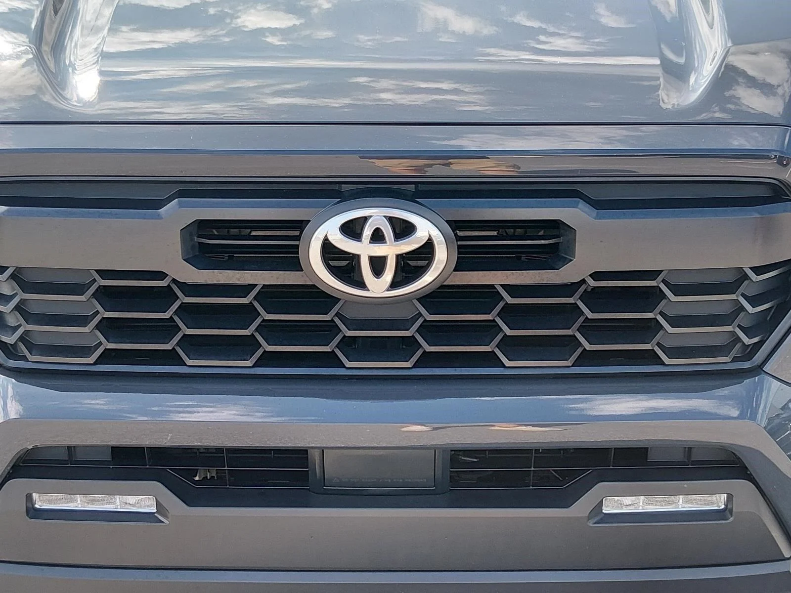 Used 2025 Underground Toyota TRD Off-Road HV image 9