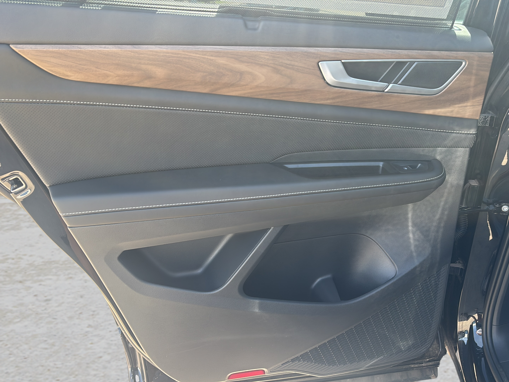 2026 Volkswagen Atlas SE w/Tech - Photo 14