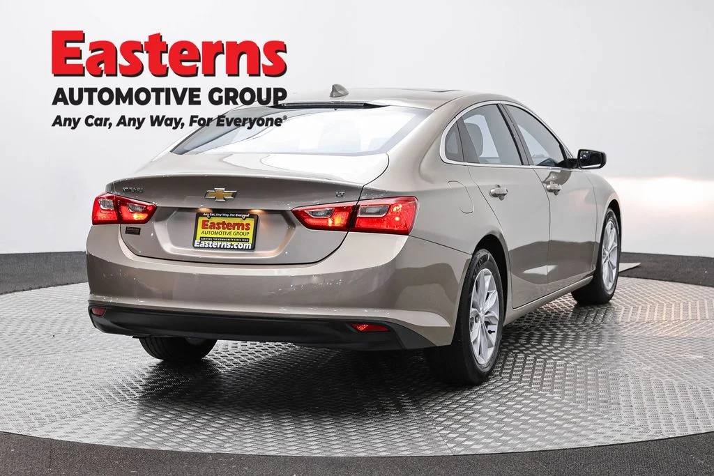 Used 2023 Gray Chevrolet LT image 5