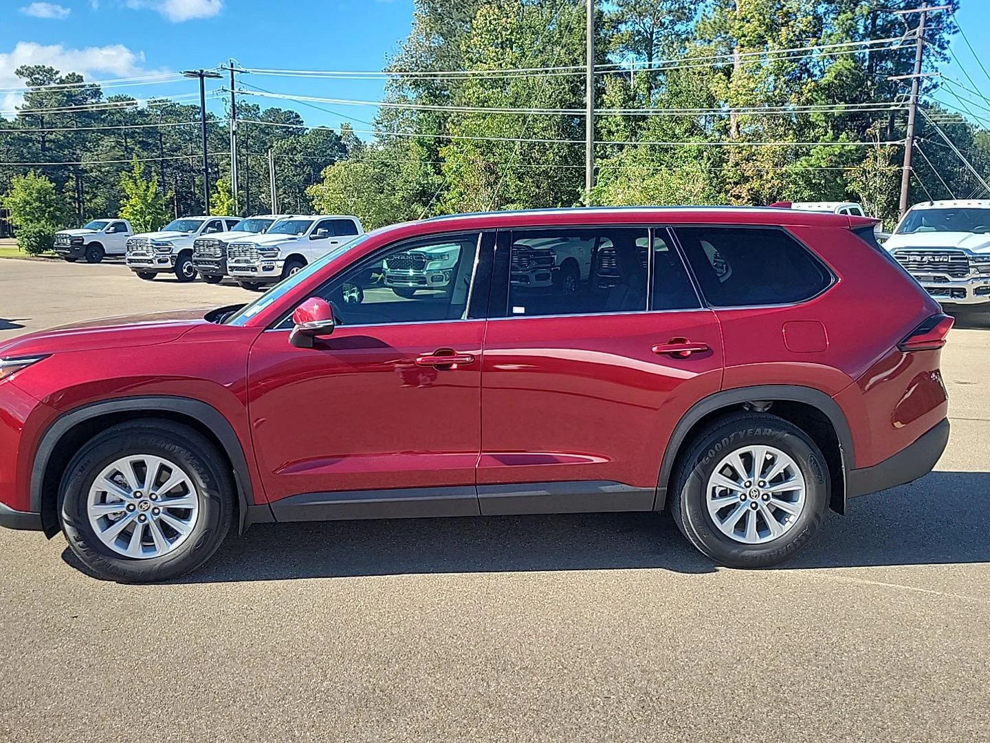 Used 2024 Ruby Flare Pearl Toyota XLE image 2