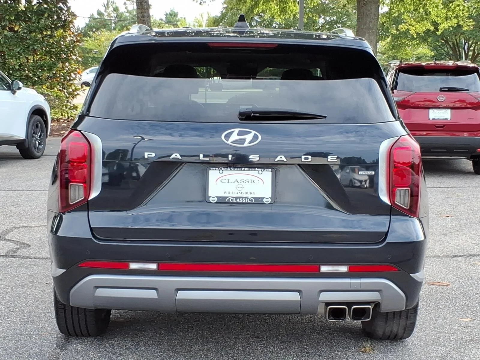 Used 2024 Moonlight Cloud Hyundai Limited image 8
