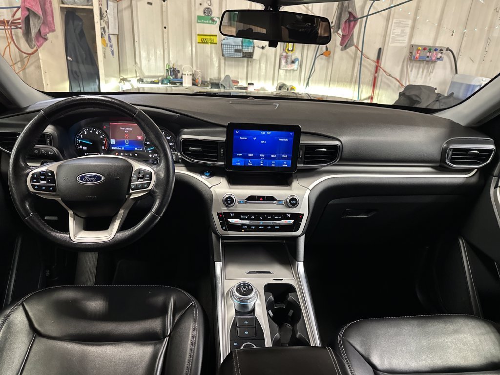 Used 2021 Black Ford XLT image 18