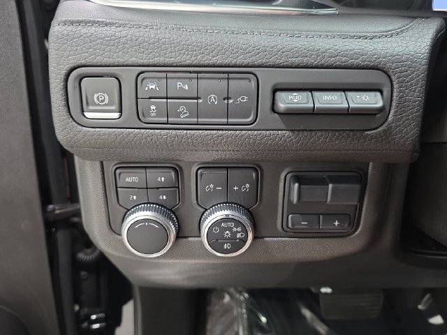 Used 2021 Black GMC Denali image 26