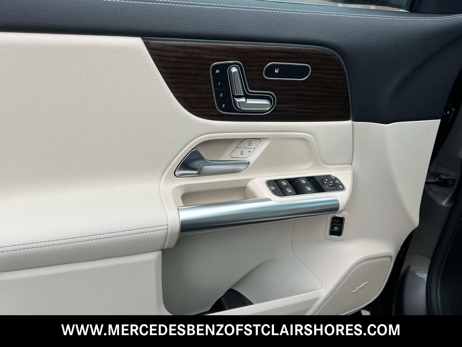 New 2026 Mountain Grey Metallic Mercedes-Benz GLA 250 image 18