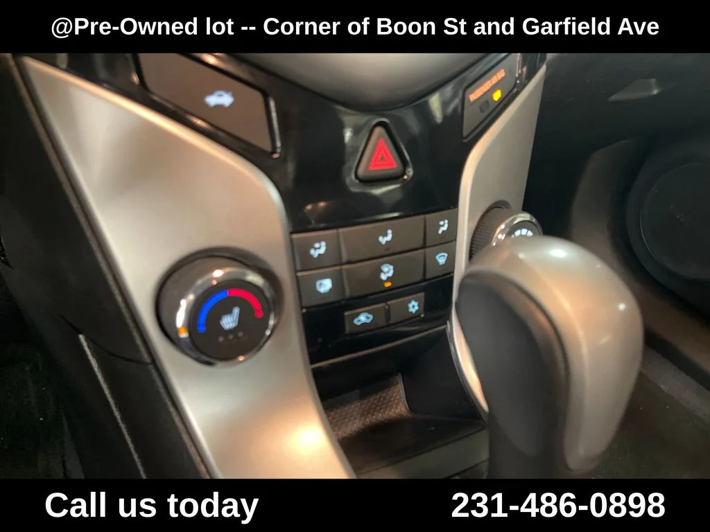 Used 2015 Silver Chevrolet 2LT image 19