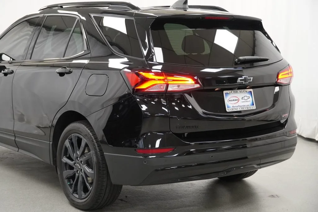 Used 2024 Mosaic Black Metallic Chevrolet RS image 39