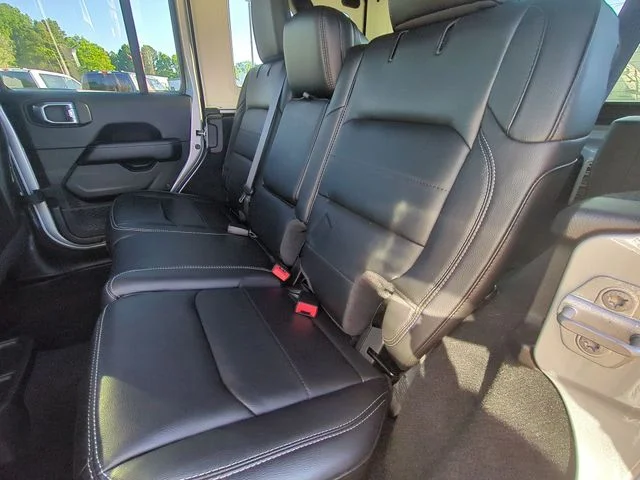 Used 2023 Silver Jeep Sahara image 29