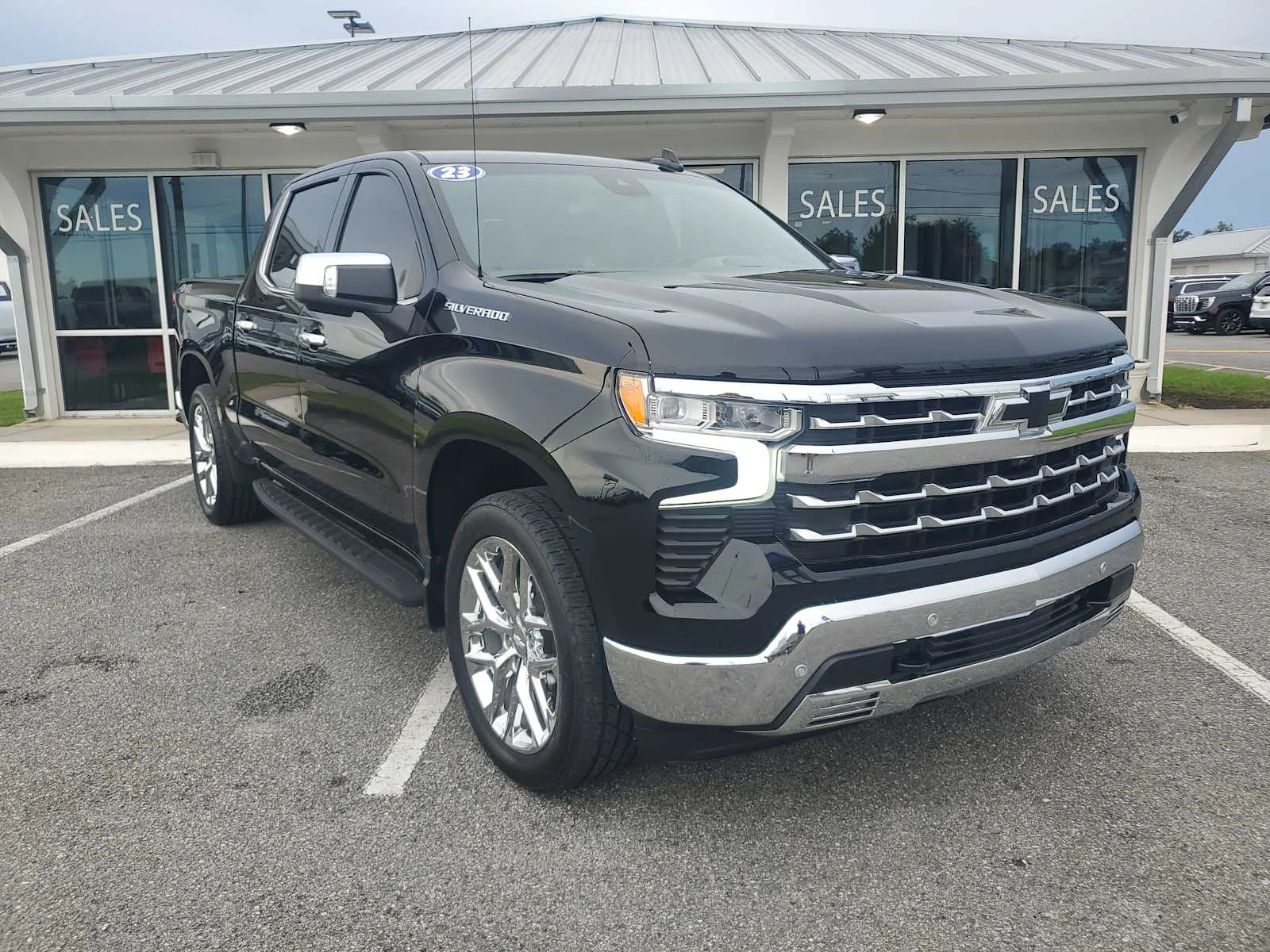 Used 2023 BLACK Chevrolet LTZ image 10