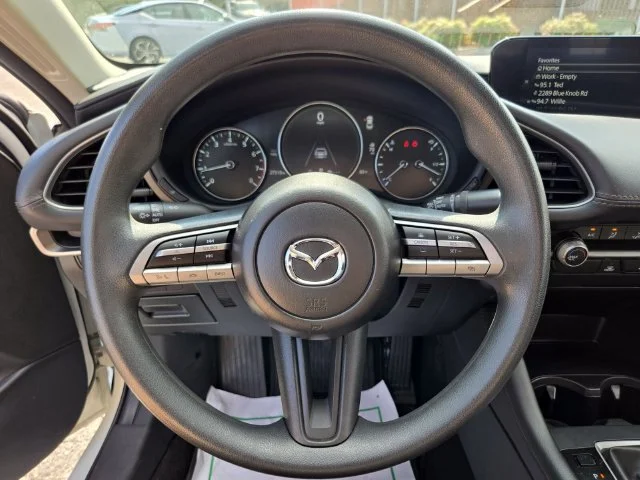 Used 2023 White Mazda 2.5 S image 30