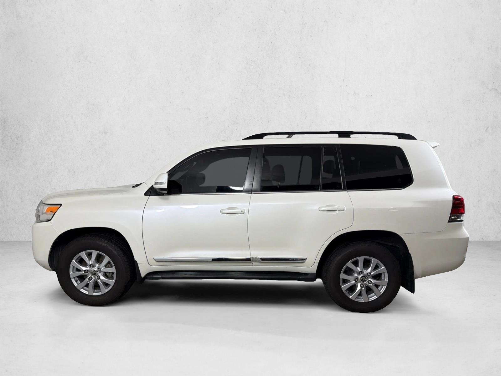 Used 2021 Blizzard Pearl Toyota  image 7