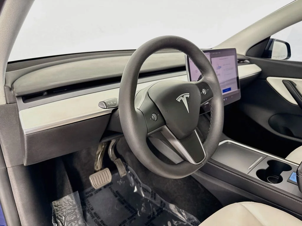 Used 2022 Blue Tesla Long Range image 9