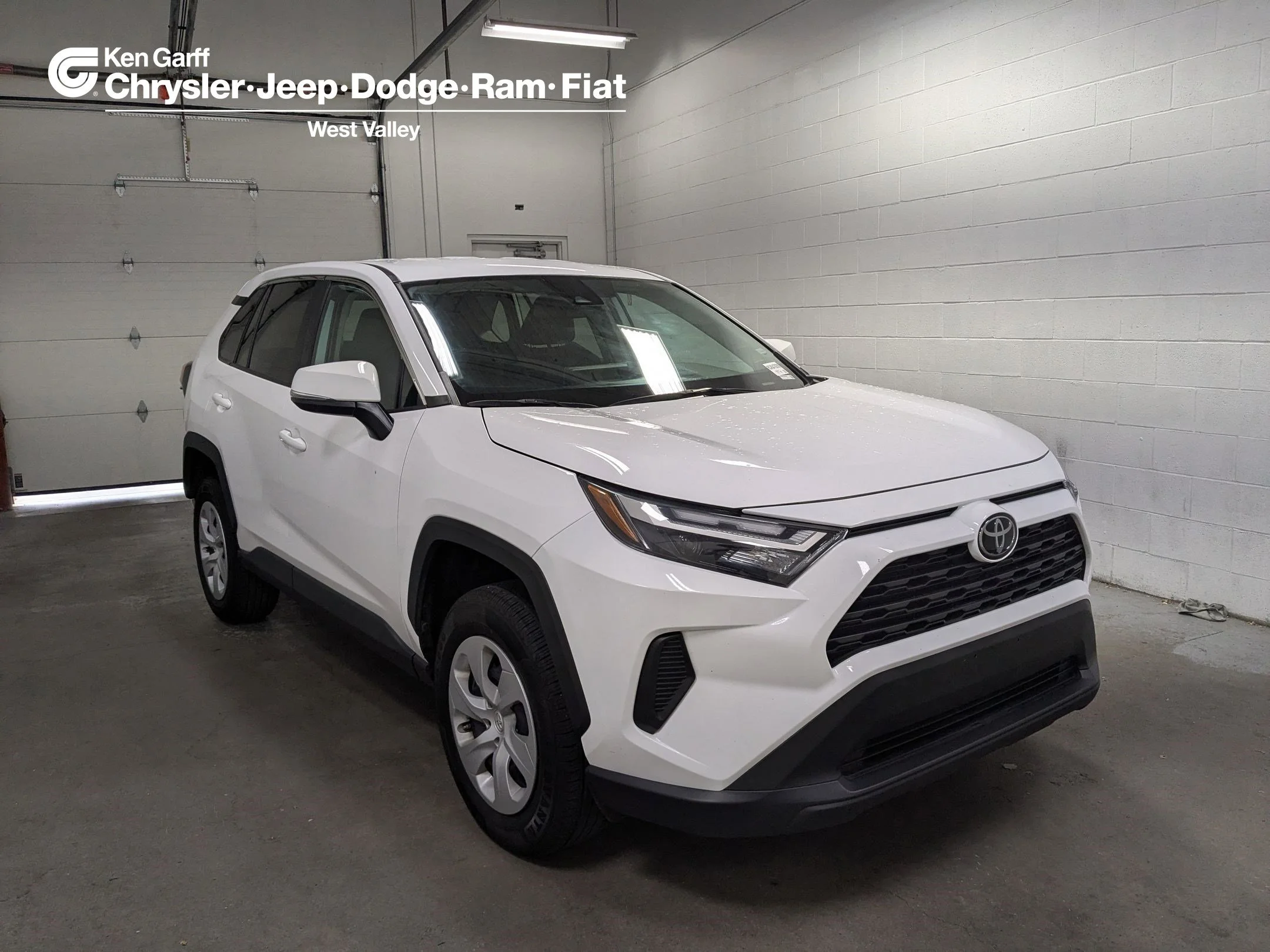 2024 Toyota RAV4 LE AWD's photo