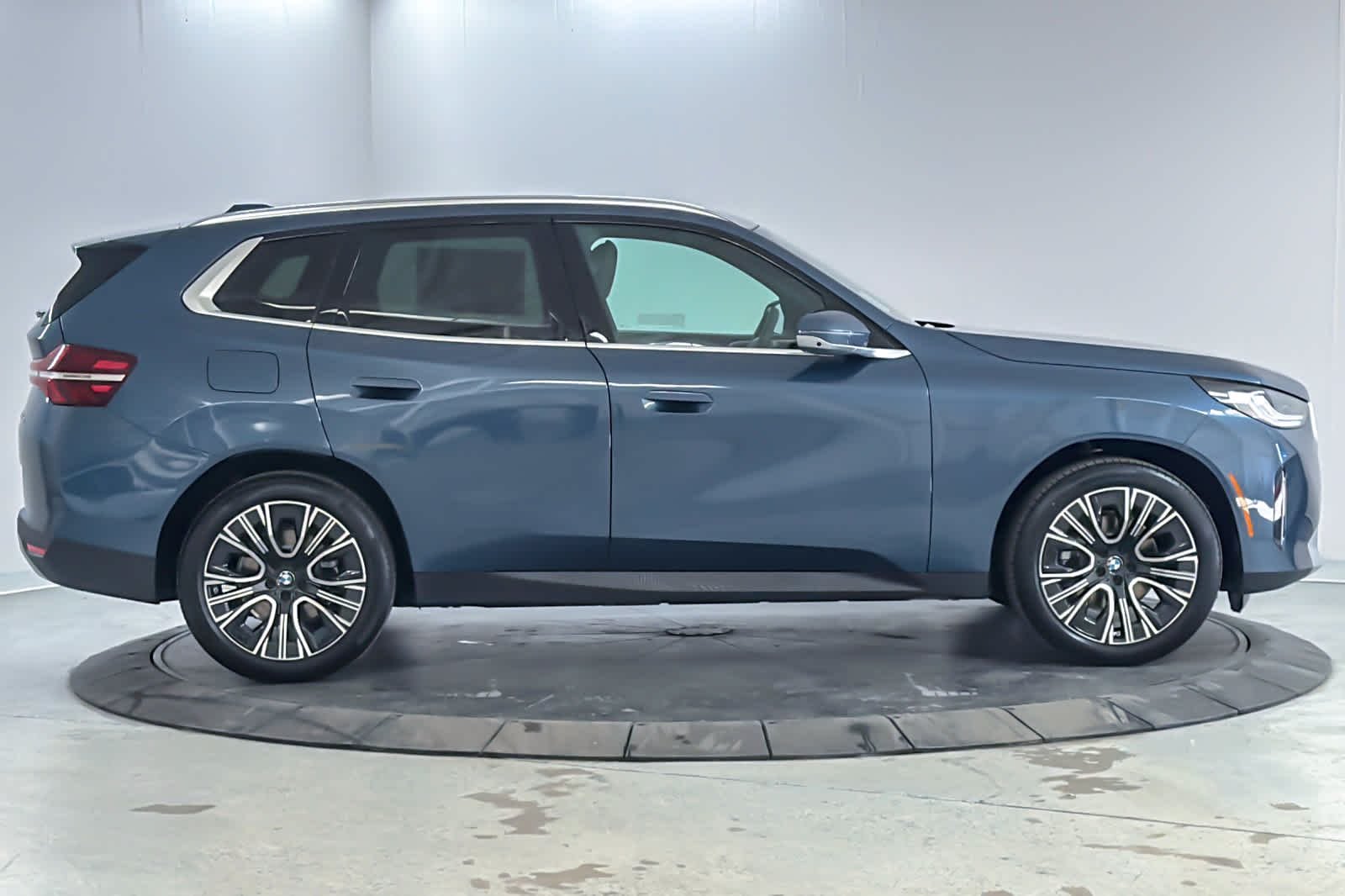 New 2026 Arctic Race Blue Metallic BMW 30 xDrive image 8