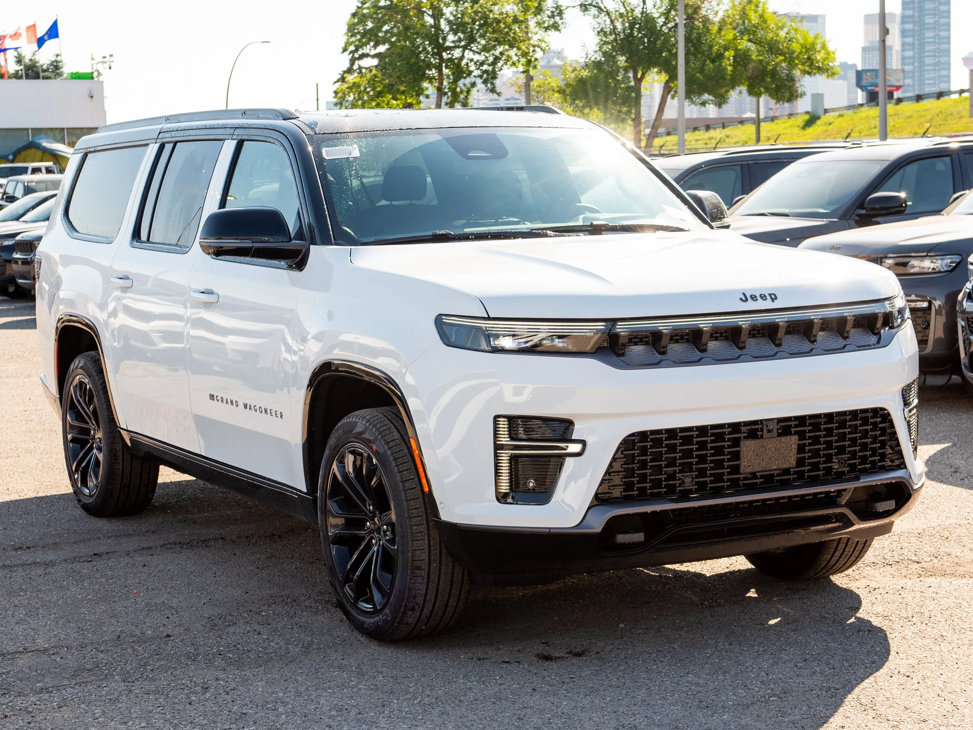 New 2026 White Jeep Summit Obsidian* image 7